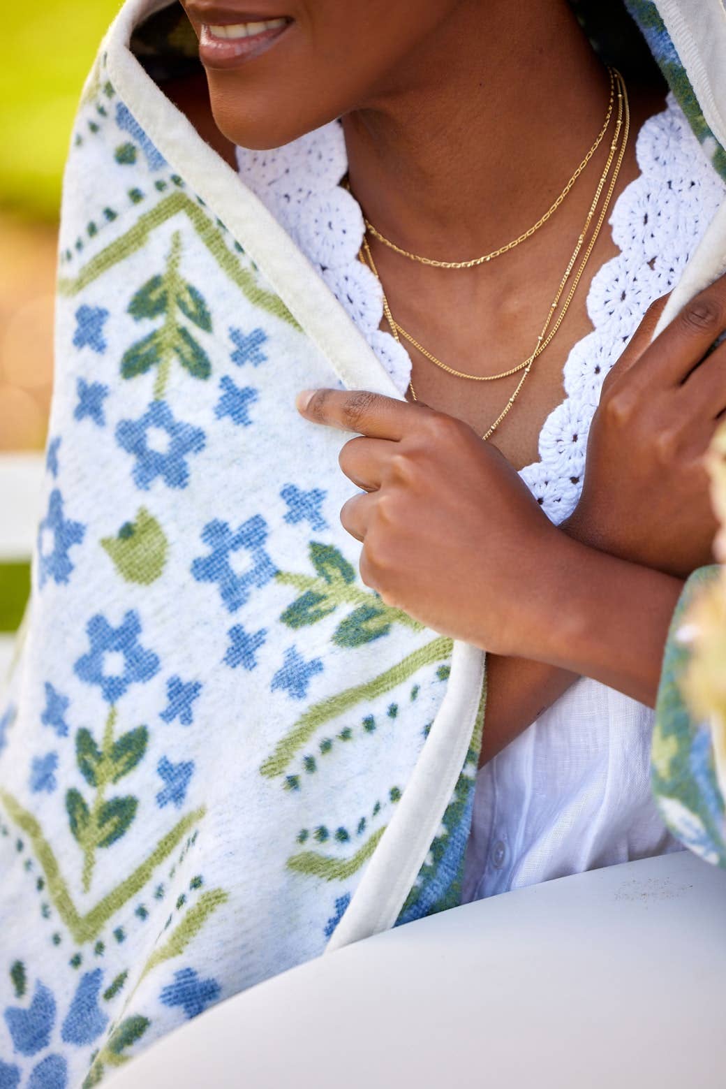 CHAPPY WRAP Farmhouse Flowers Blanket
