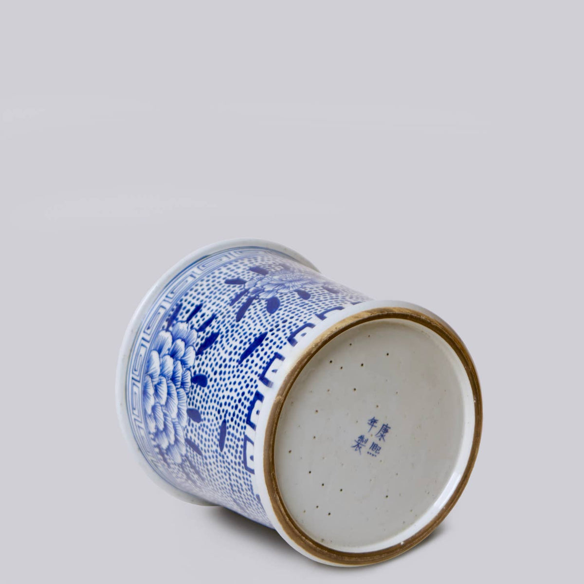 Blue and White Porcelain Peony Rolled Rim Cachepot
