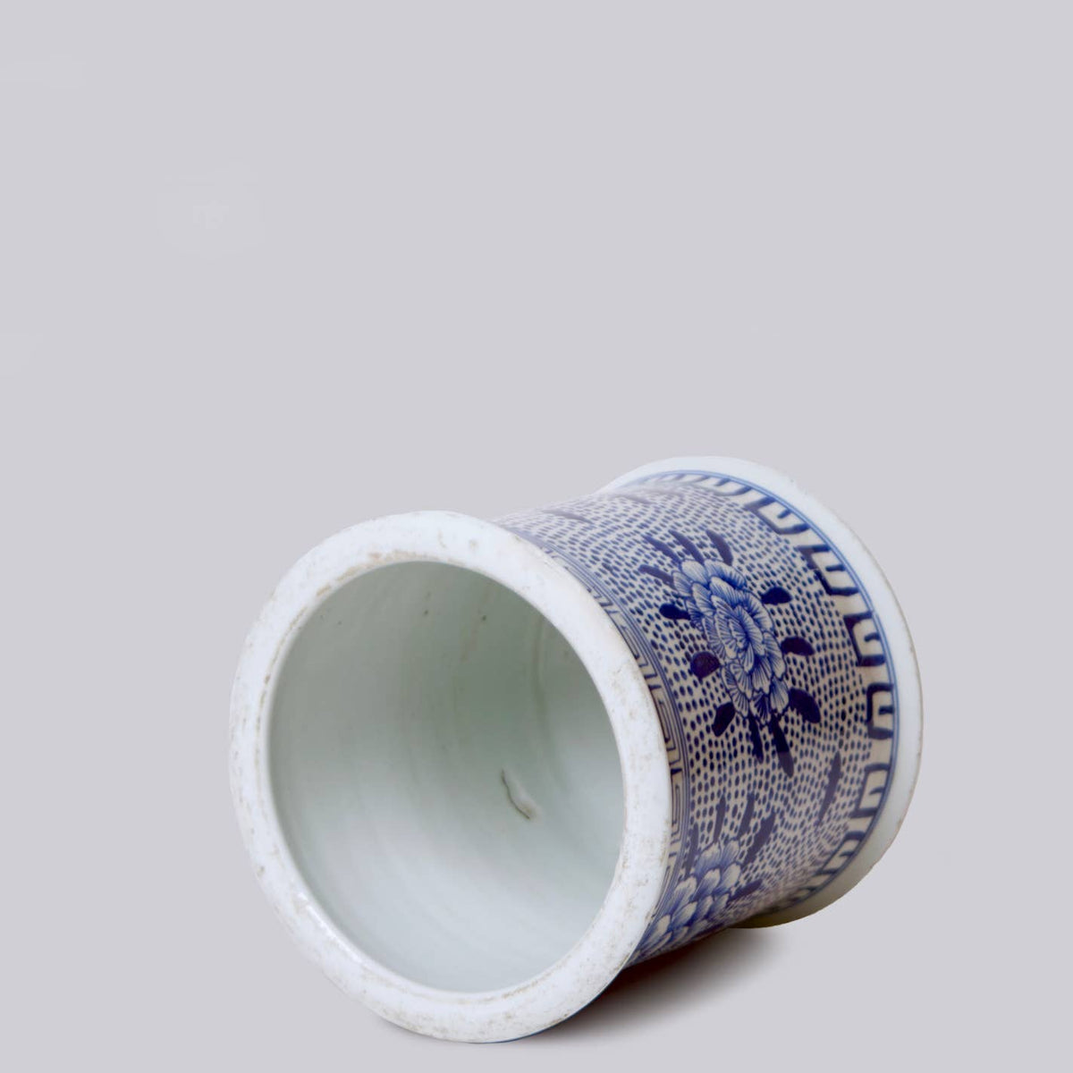 Blue and White Porcelain Peony Rolled Rim Cachepot