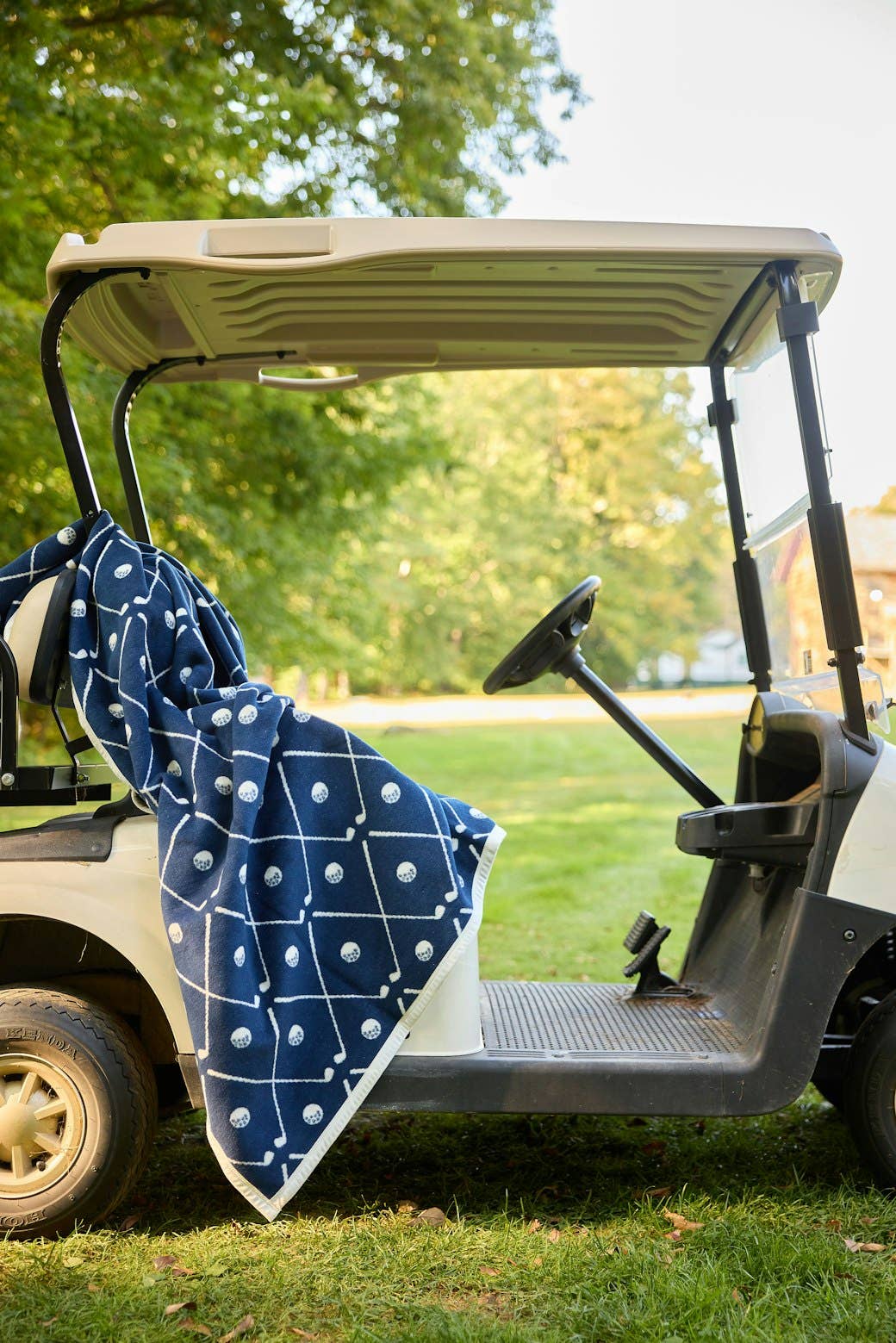 CHAPPY WRAP Hitting the Links Blanket