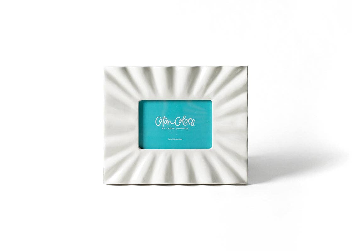 Signature White Ruffle Rectangle Frame