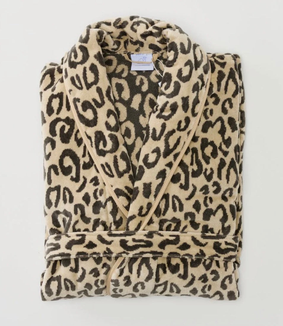 Weezie Women’s Leopard Long Plush Robe