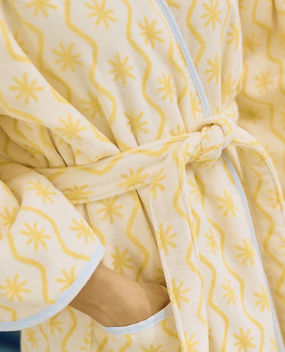Weezie Bell Sunbeam Sleeve Plush Robe
