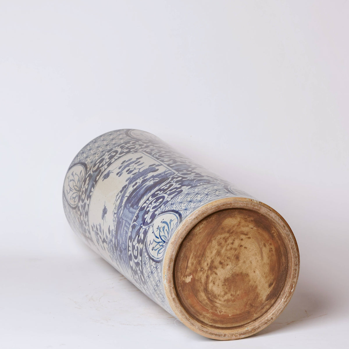 Cartouche Porcelain Umbrella Stand