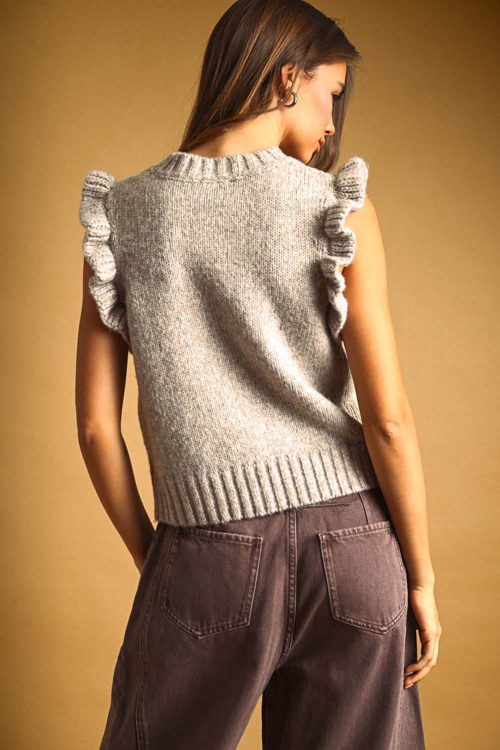 RUFFLE SLEEVE SWEATER TOP: MOCHA