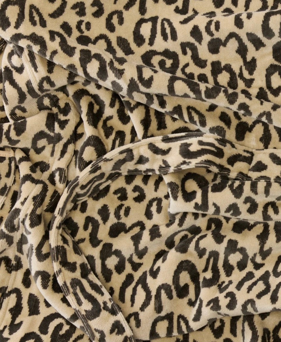 Weezie Women’s Leopard Long Plush Robe