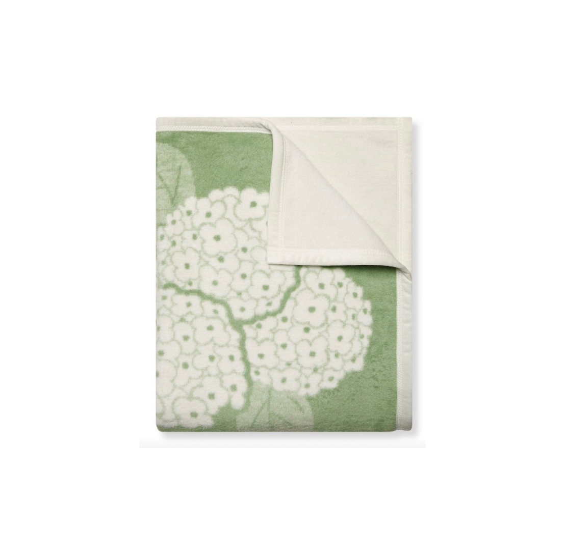 CHAPPY WRAP Hydrangeas Sage Blanket