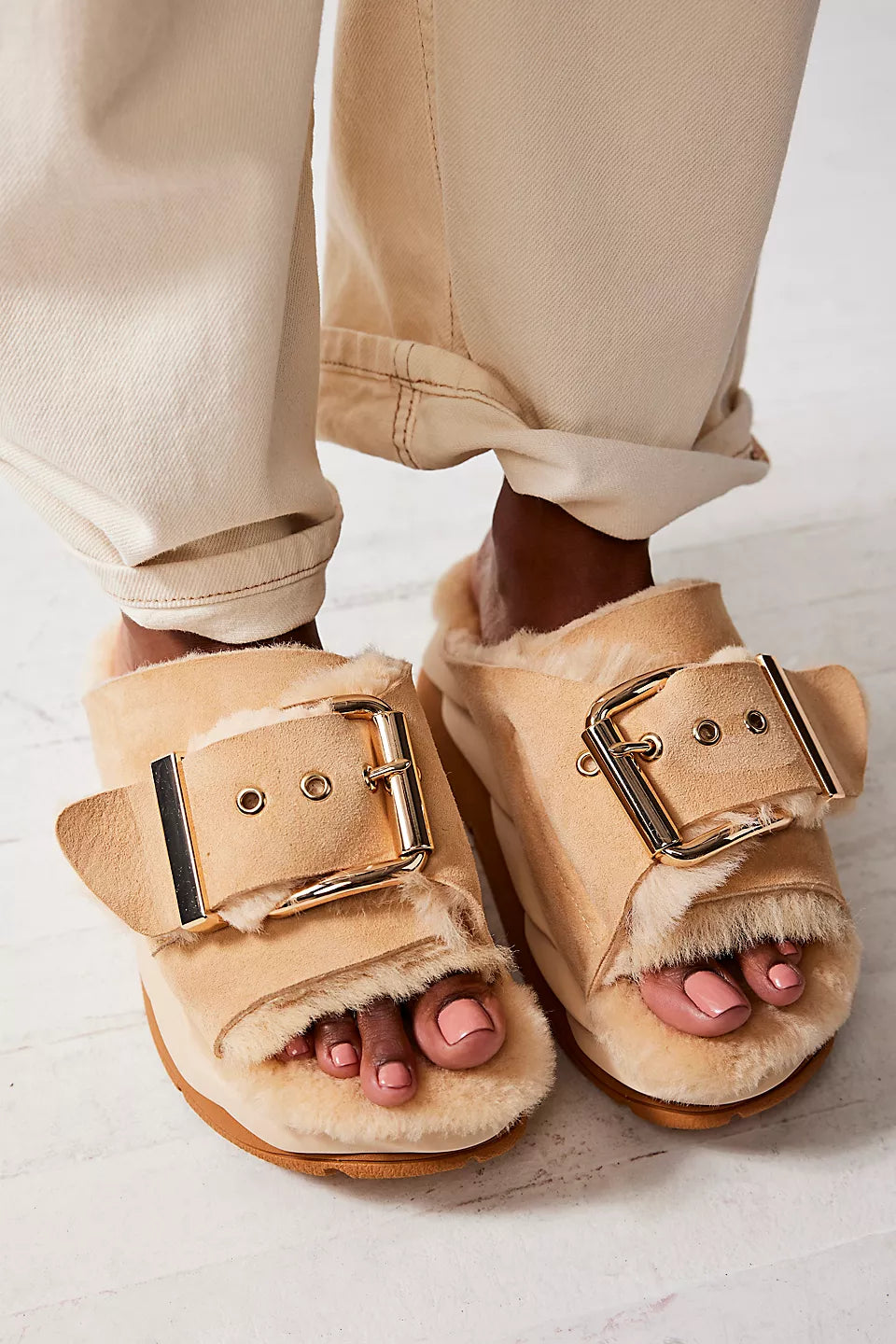4CCCCEES- Mellow Laze Shearling Slide