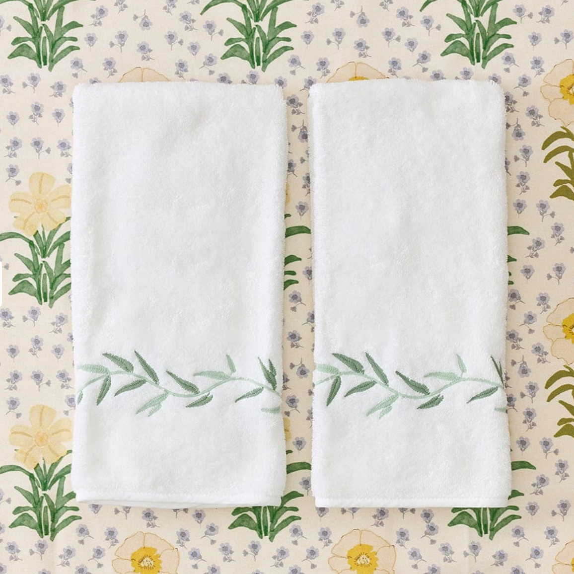 Weezie Willow Embroidered Hand Towel
