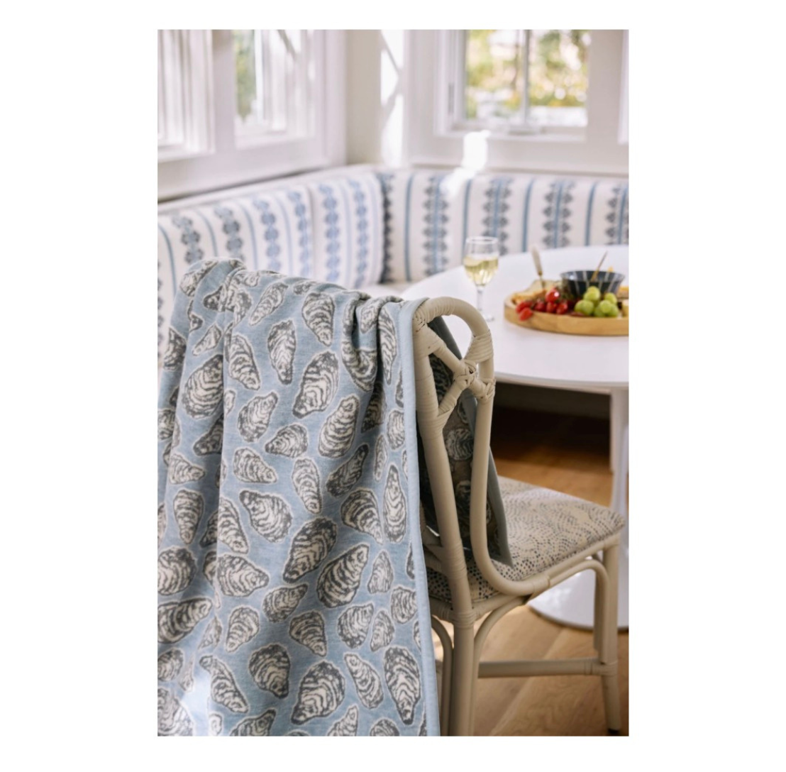 CHAPPY WRAP Half Shell Blanket