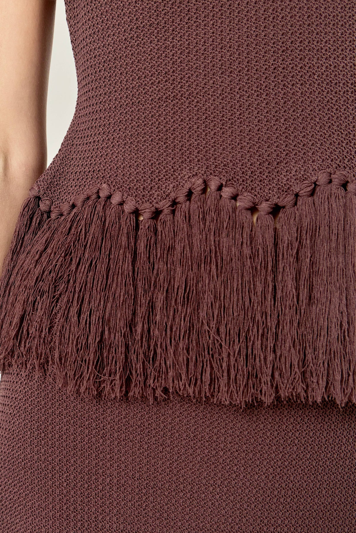 Fringe Hem Knit Top: CHOCOLATE BROWN