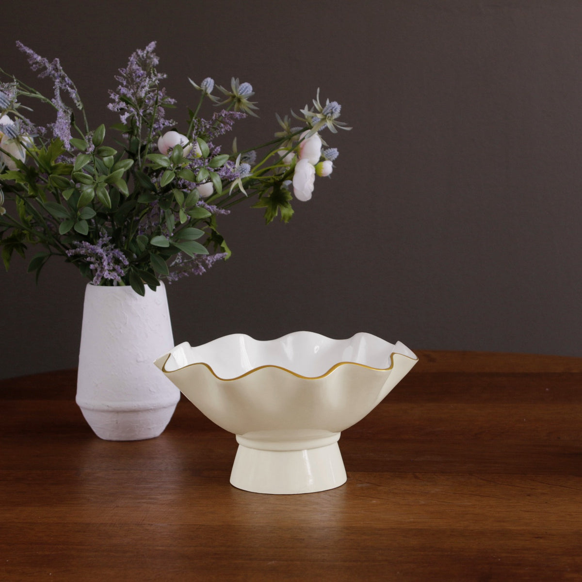 ENCANTO Carola Small Pedestal (Cream and White)