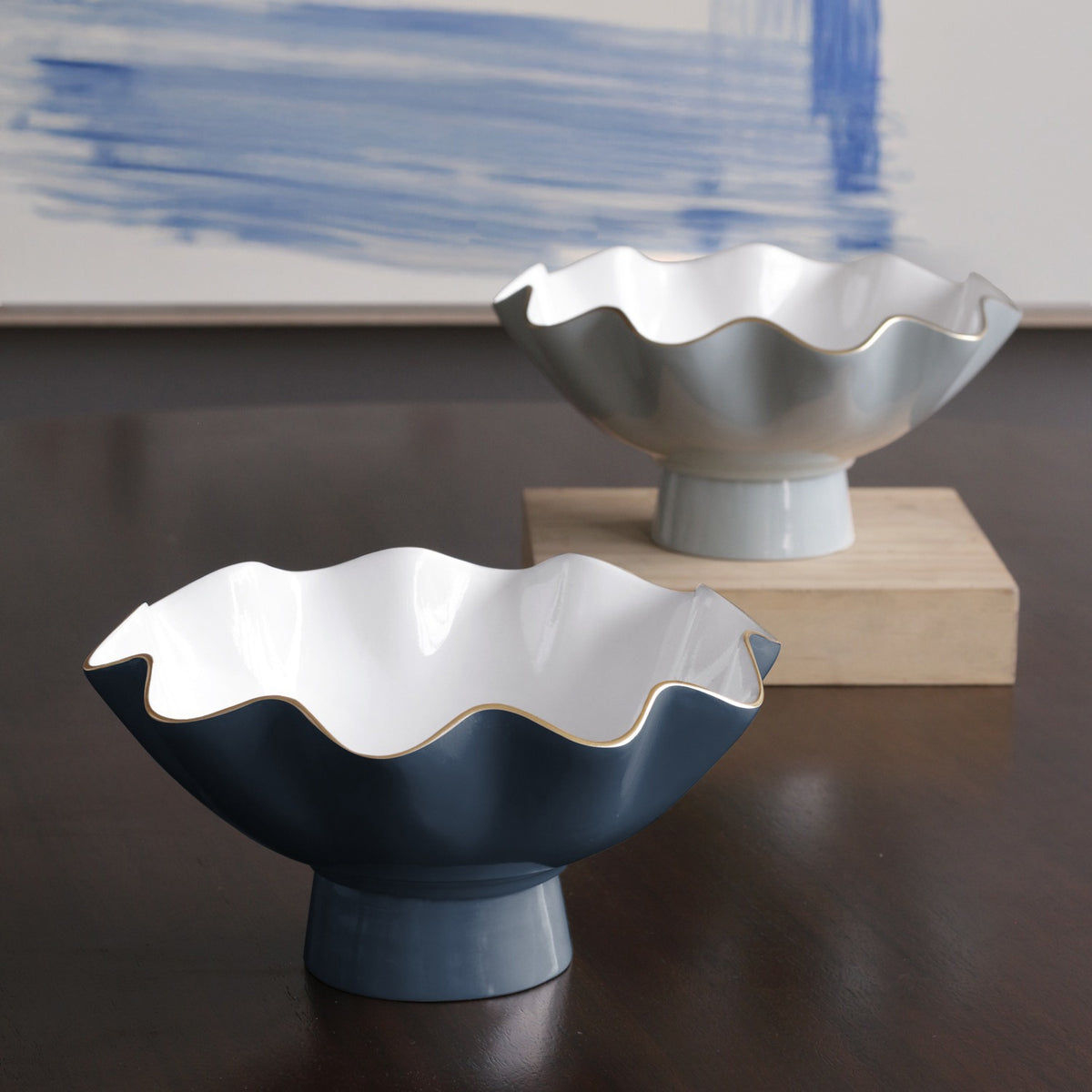 ENCANTO Carola Small Pedestal (Midnight and White)