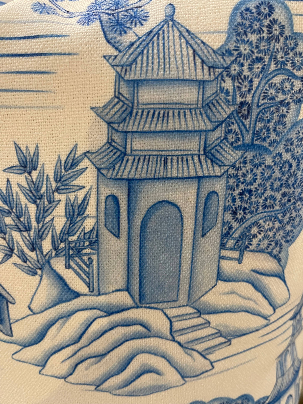 Chinoiserie Dreaming 20”x20” Down Pillow