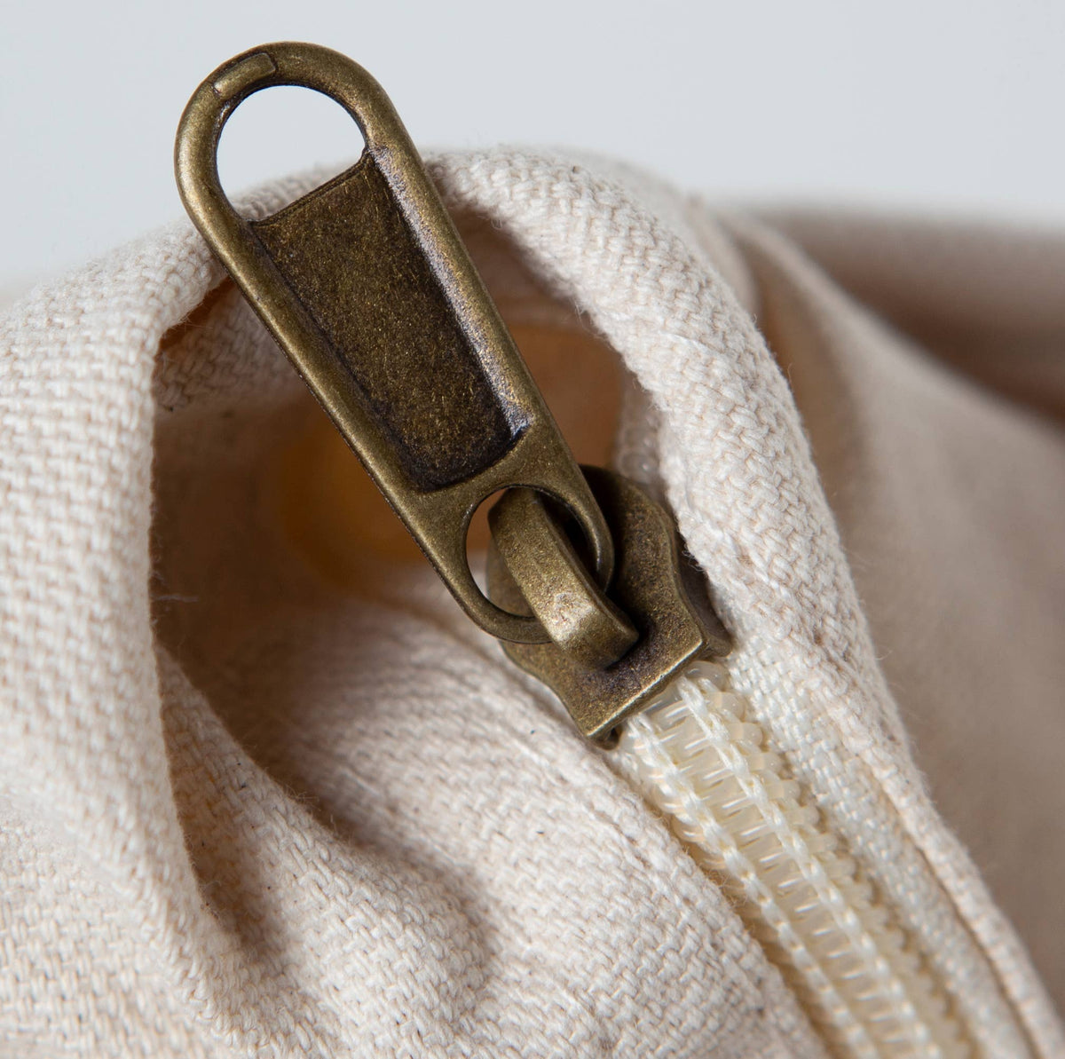 Large Classic Tote: Brown