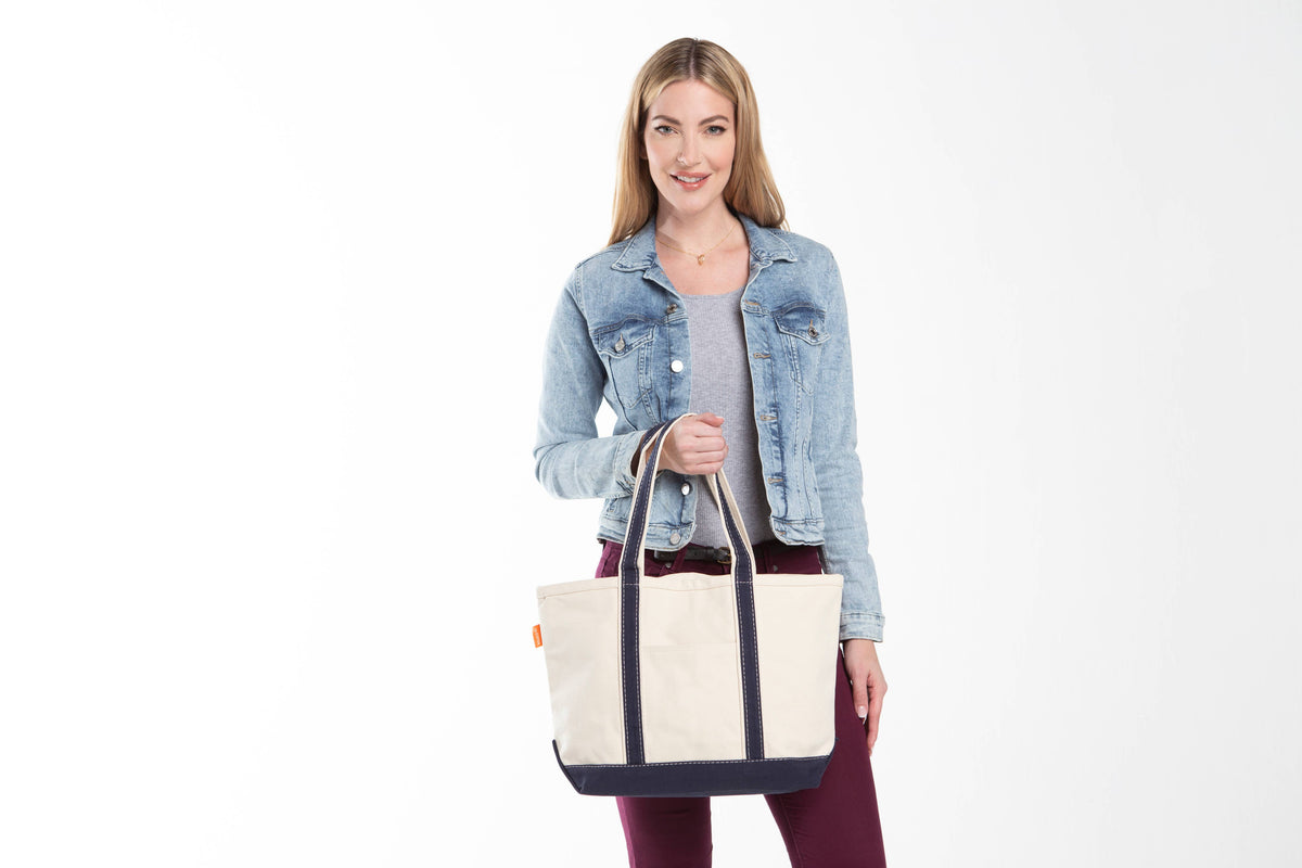 Medium Classic Tote: Brown
