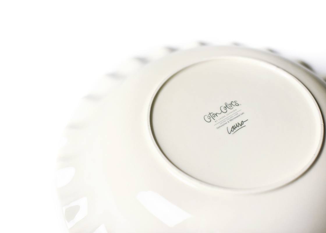 Signature White 13in Ruffle Best Bowl