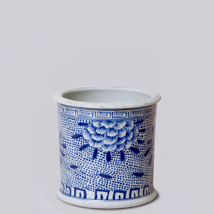 Blue and White Porcelain Peony Rolled Rim Cachepot