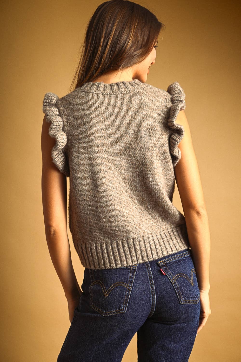 RUFFLE SLEEVE SWEATER TOP: MOCHA