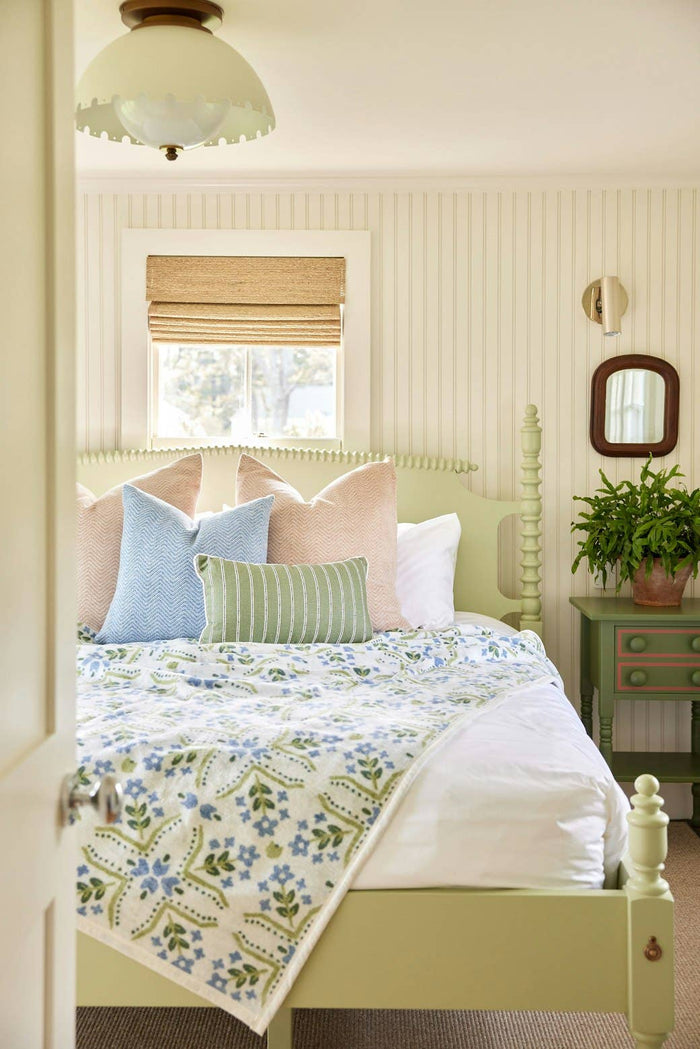 CHAPPY WRAP Farmhouse Flowers Blanket