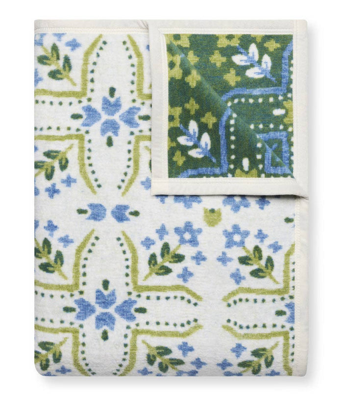 CHAPPY WRAP Farmhouse Flowers Blanket