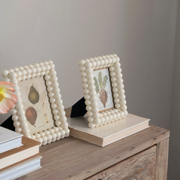 Cream Hobnail Frame