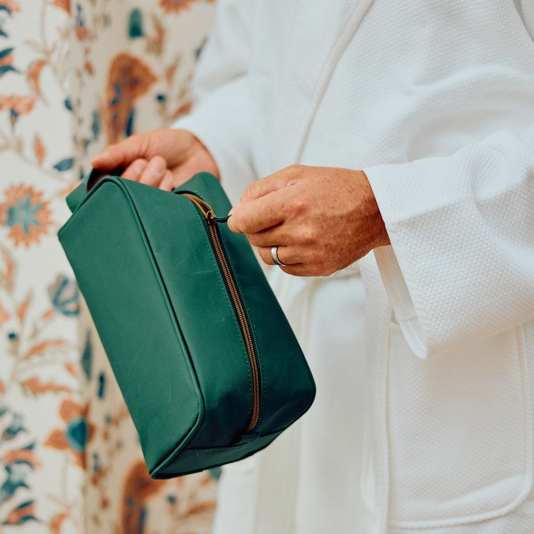 Weezie Dopp kit - Hunter Green